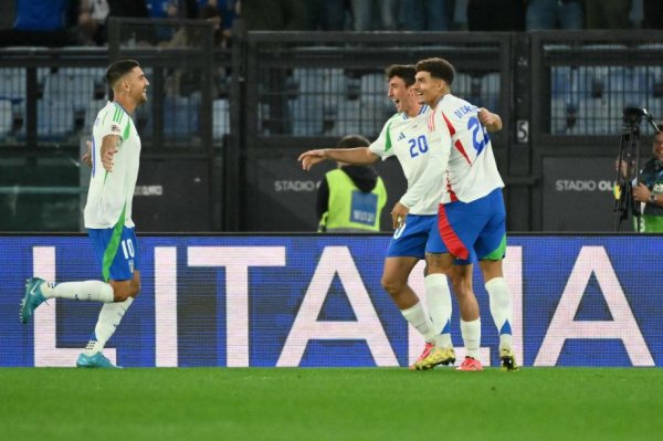 欧国联-佩莱格里尼飞铲红牌 意大利2-2比利时